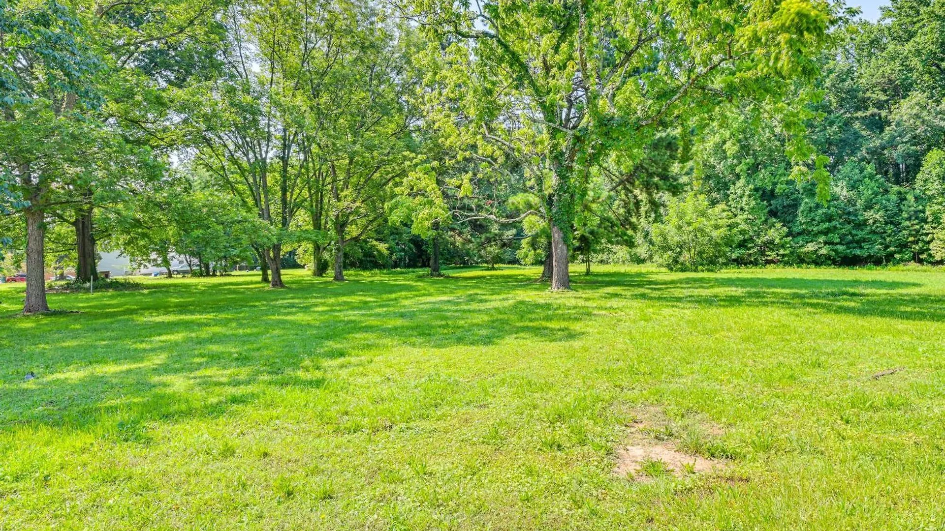 Dom wakacyjny 6 Mi To Dtwn Charming Home With Yard In Charlotte